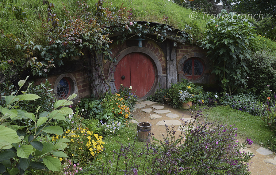 This well-lit photo of a hobbit hole in New Zealand's "Shire" is an example of properly exposed photo where all details are clearly visible to the viewer.