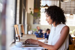 paralegal-asynch-comparison-blog
